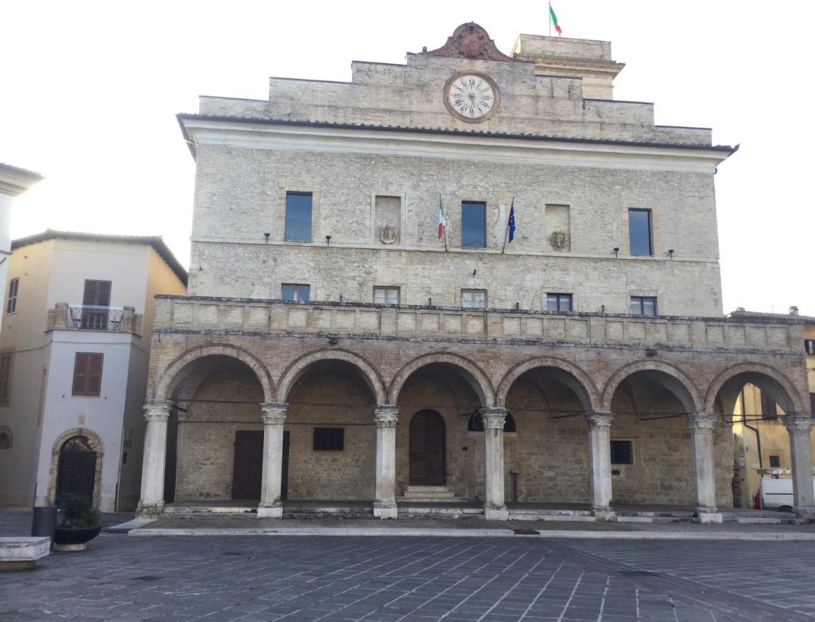 L'Angolo Di Zia Anna Montefalco Εξωτερικό φωτογραφία
