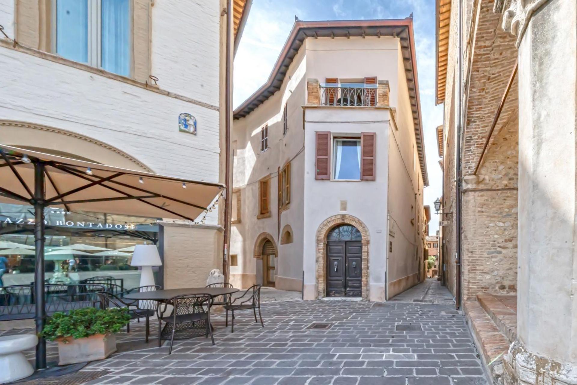 L'Angolo Di Zia Anna Montefalco Εξωτερικό φωτογραφία